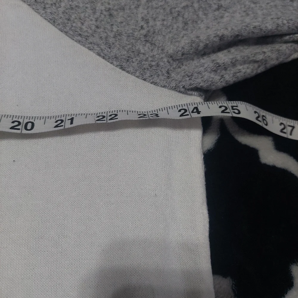 SO long sleeve top‎ XL